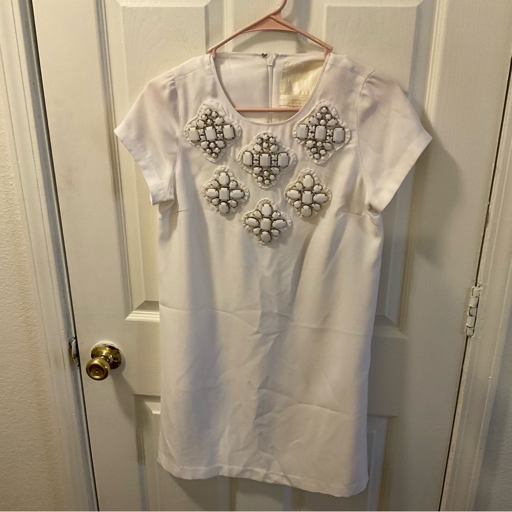 KARTA Elegant White Mini Dress